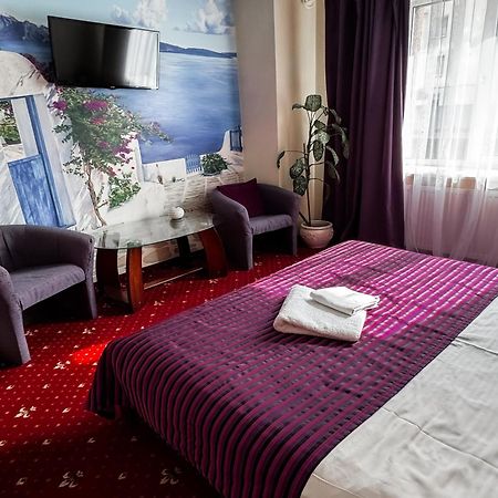 איוונו-פרנקיבסק Apartments Deluxe מראה חיצוני תמונה