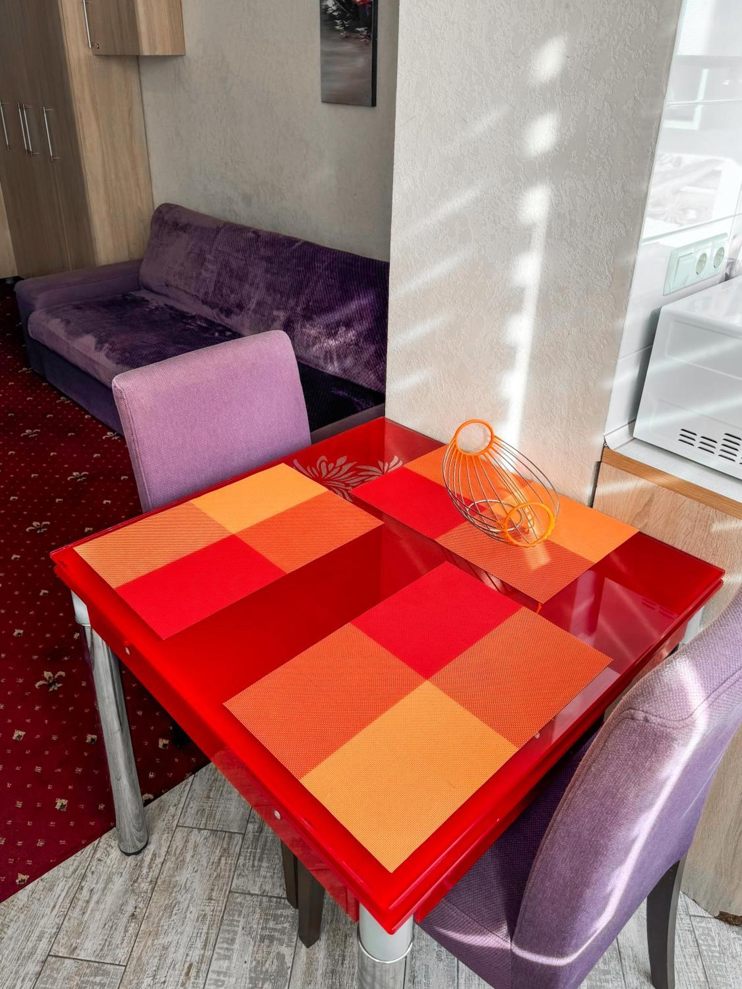 איוונו-פרנקיבסק Apartments Deluxe מראה חיצוני תמונה