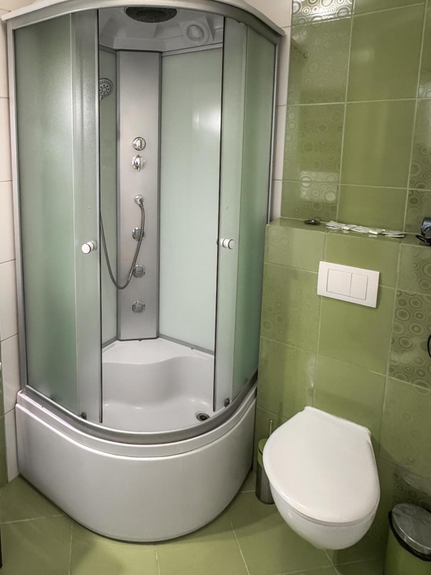 איוונו-פרנקיבסק Apartments Deluxe מראה חיצוני תמונה