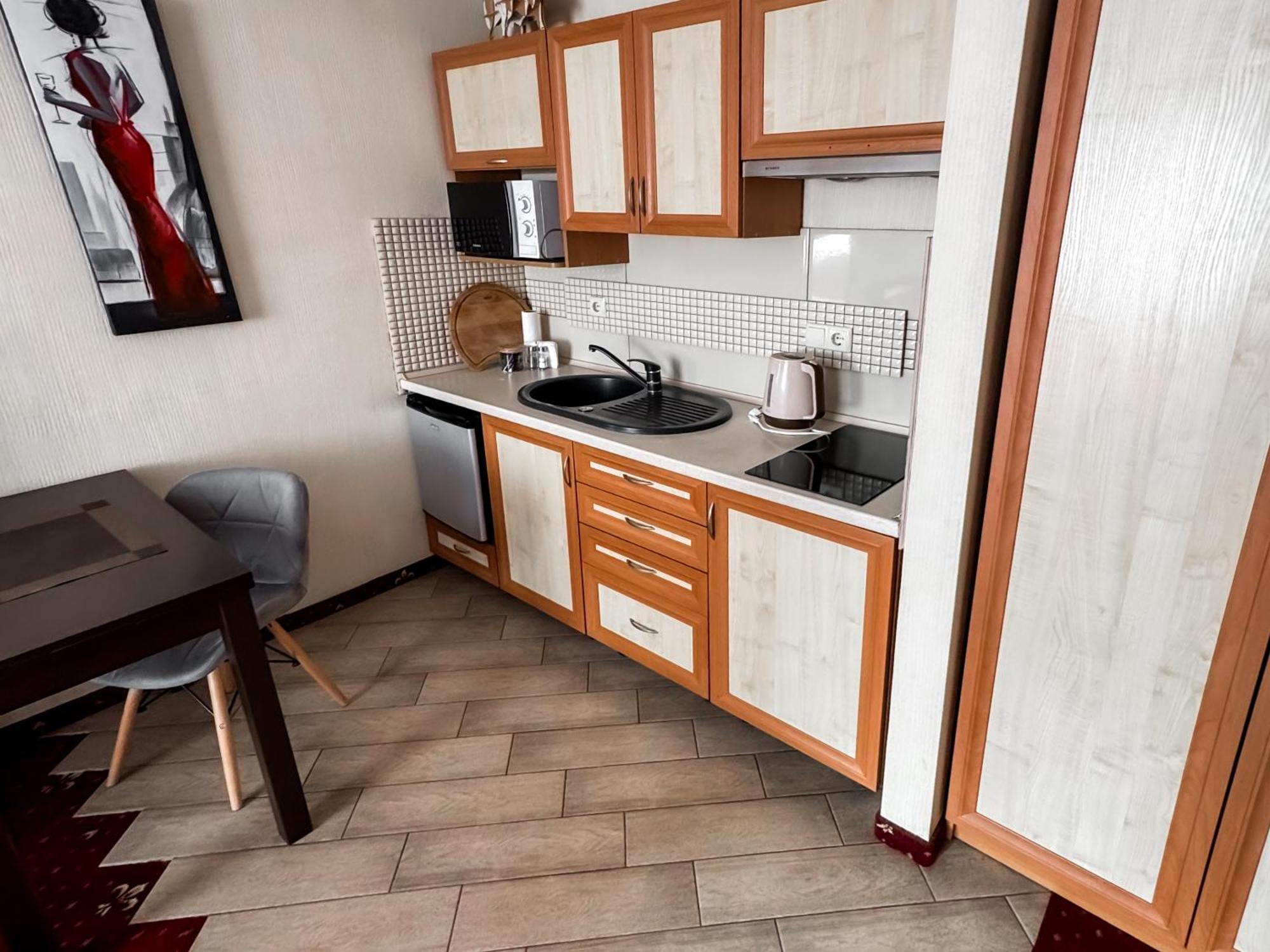 איוונו-פרנקיבסק Apartments Deluxe מראה חיצוני תמונה